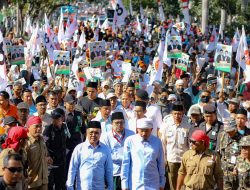 Setelah Pimpin Deklarasi di Anjani, RTGB Kawal Pasangan, Solah Soleh,  SJP-FATIHIN ke KPU Lombok Timur